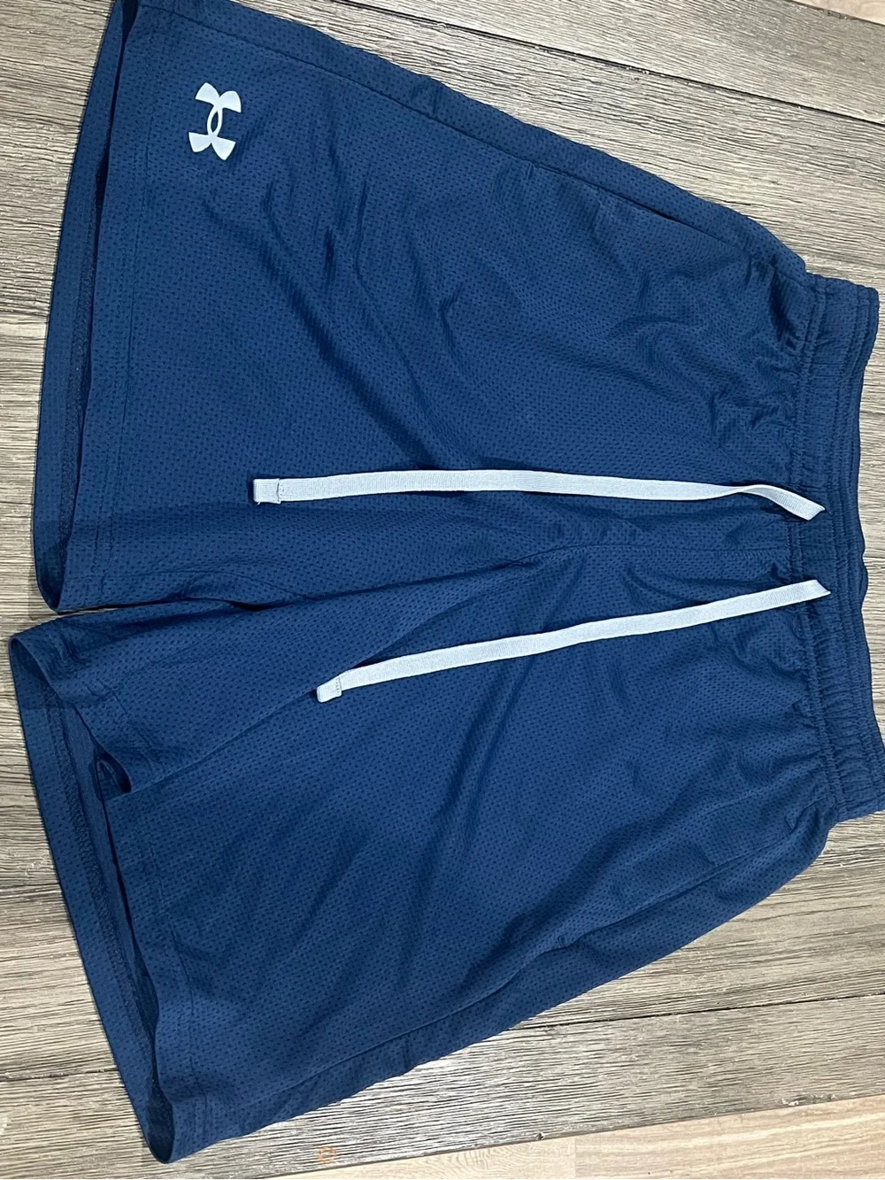 Under Armour Men's Red, Navy and Black Athletic Shorts Bundle - Size Small